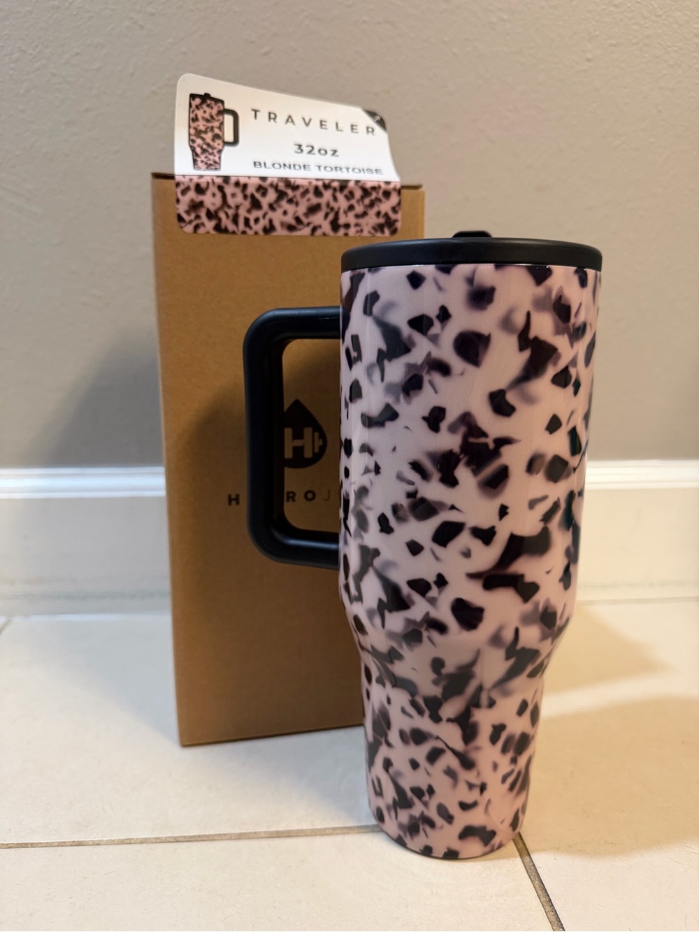 NWT HydroJug Blonde Tortoise 32oz. Traveler Tumbler